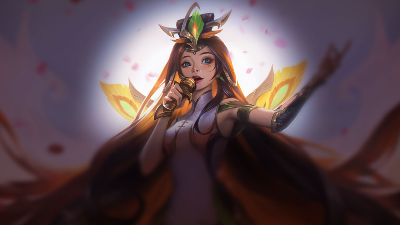 Graceful Phoenix Seraphine